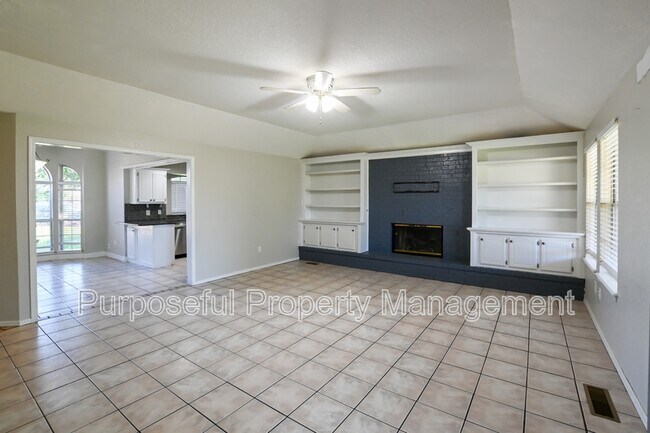 Building Photo - 1121 SW 99th Terrace