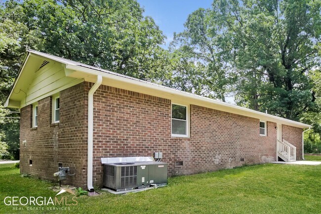 Building Photo - 1531 Prospect Rd