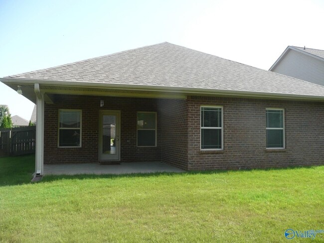 Building Photo - 267 New Bristol Ln