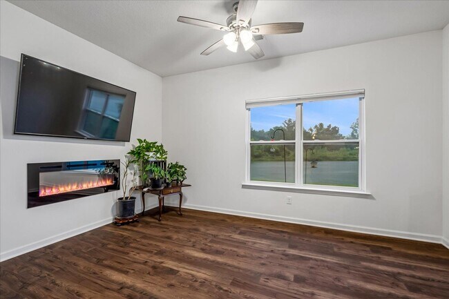 Building Photo - 4786 Barrett Oaks Dr