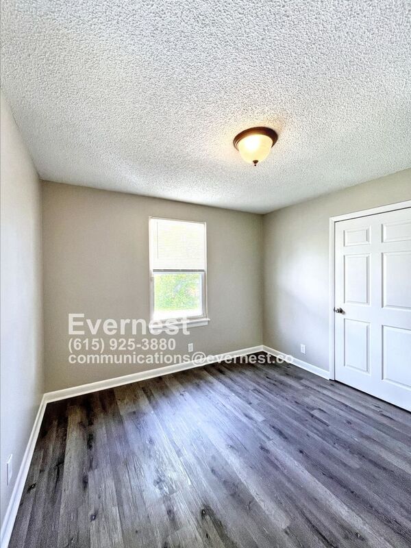 Building Photo - 1176 Sioux Terrace