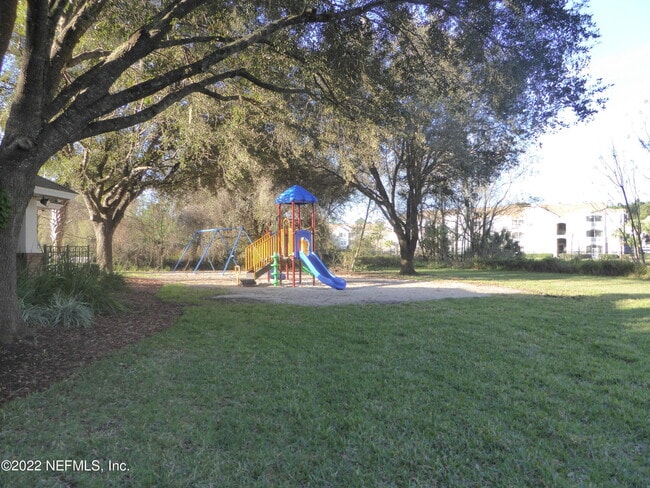 Building Photo - 8716 Canopy Oaks Dr