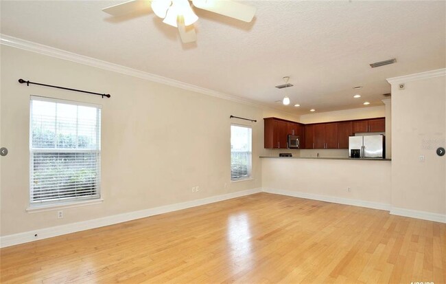 Building Photo - 2128 Lucerne Ter