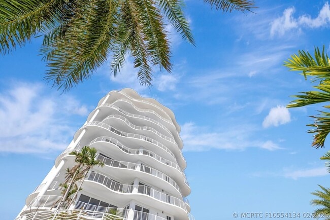Building Photo - 612 Bayshore Dr