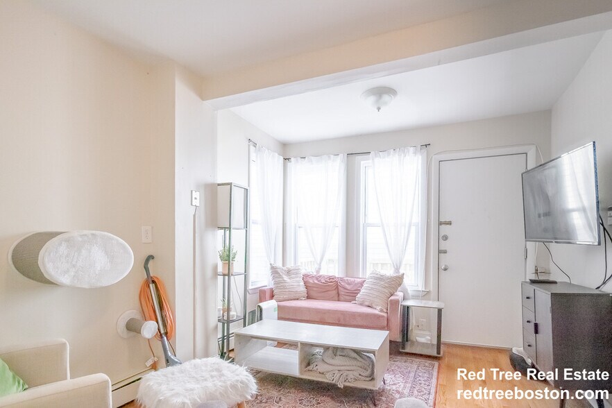 Building Photo - 238 Everett St