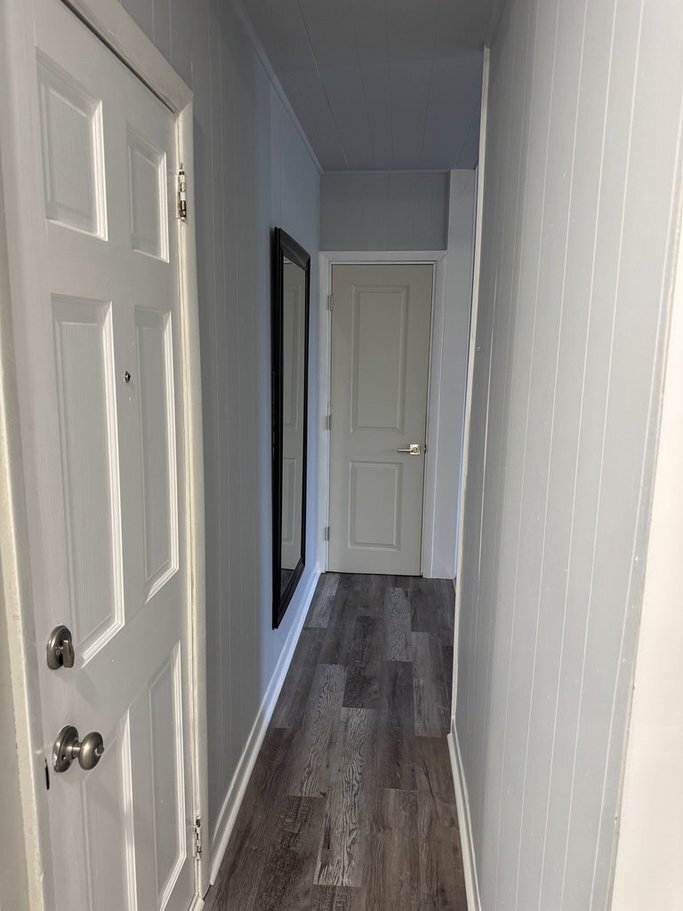 Hall to LR - 130 E Wayne Ave