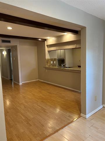 Building Photo - 424 Arborview Dr