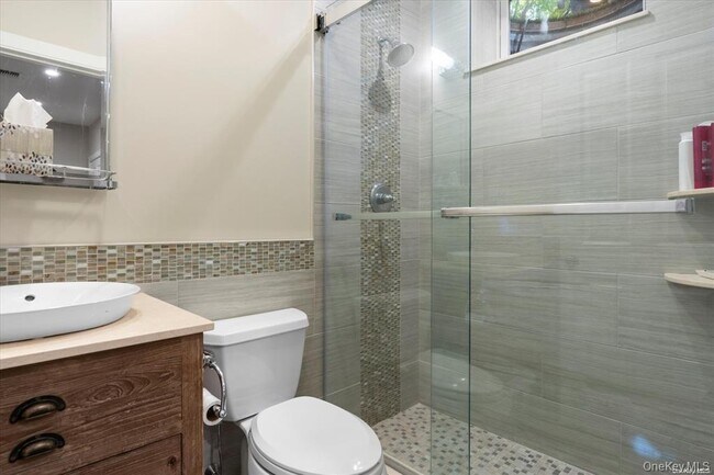 Building Photo - 48 Jessup Ave