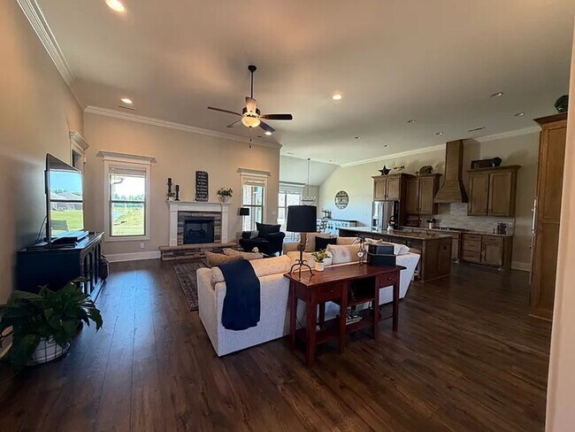 Building Photo - 26316 Woodfield Dr