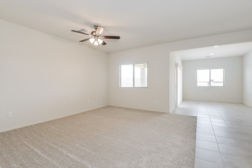 Building Photo - 836 W Calle Falerno