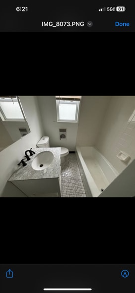 Building Photo - 607 Tulip St