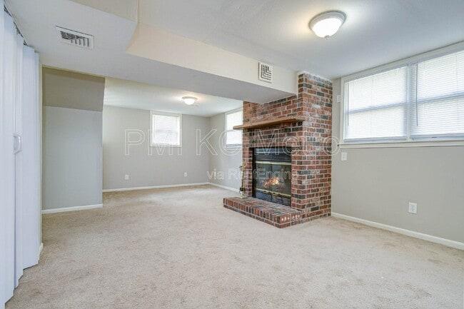 Building Photo - 18410 Shoshone Dr