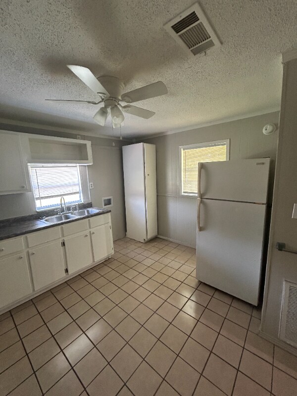 Building Photo - 8724 Ocean Springs Rd