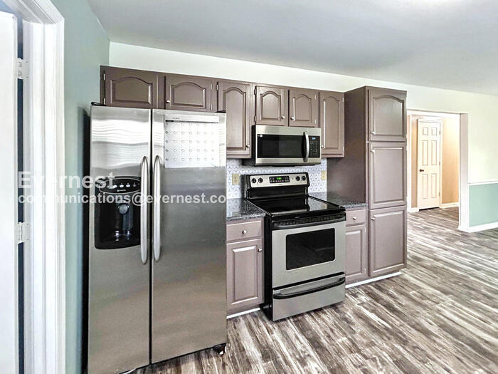 Building Photo - 2427 Riverstone Dr