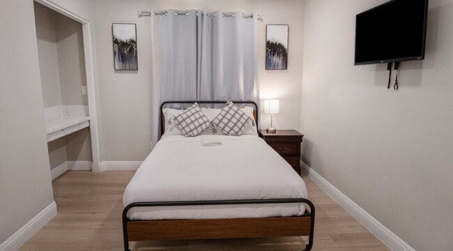 Building Photo - 8354-56 Adams St