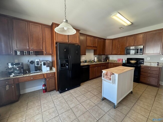 Building Photo - 468 Shamrock Dr