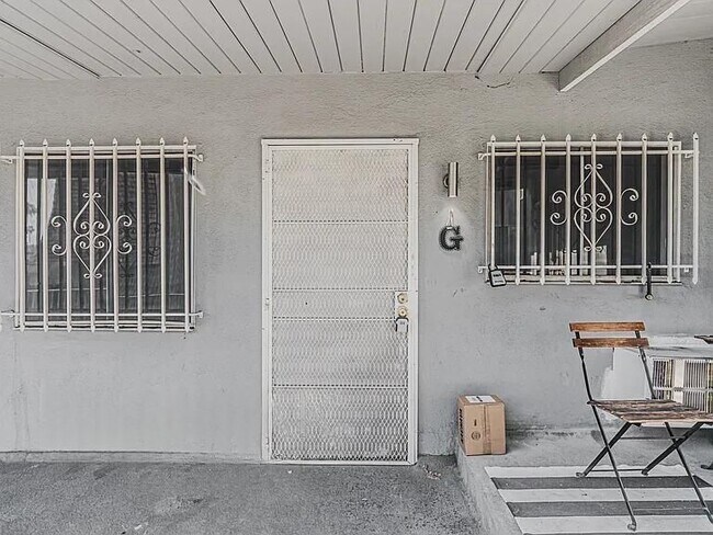 Building Photo - 128 Normandie Ave