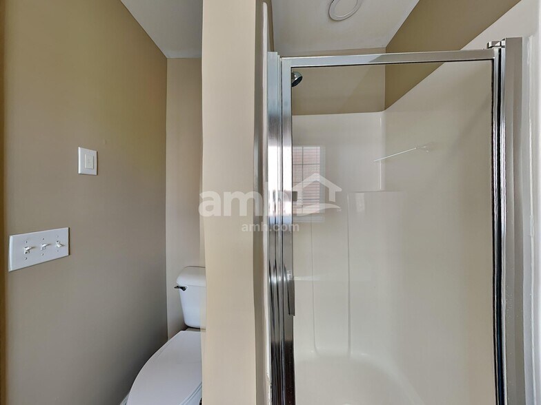 Building Photo - 112 Settlers Way