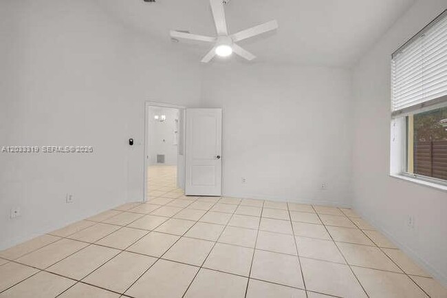 Building Photo - 18322 SW 94th Ct