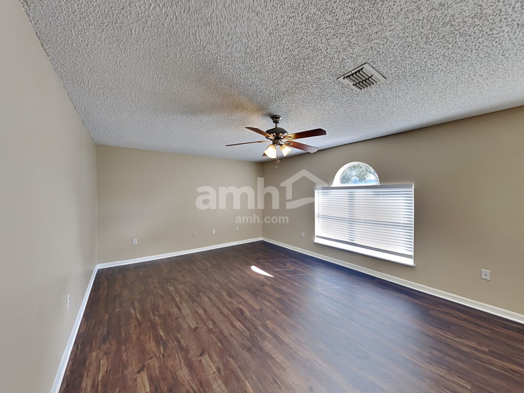 Building Photo - 1015 Astor Ct