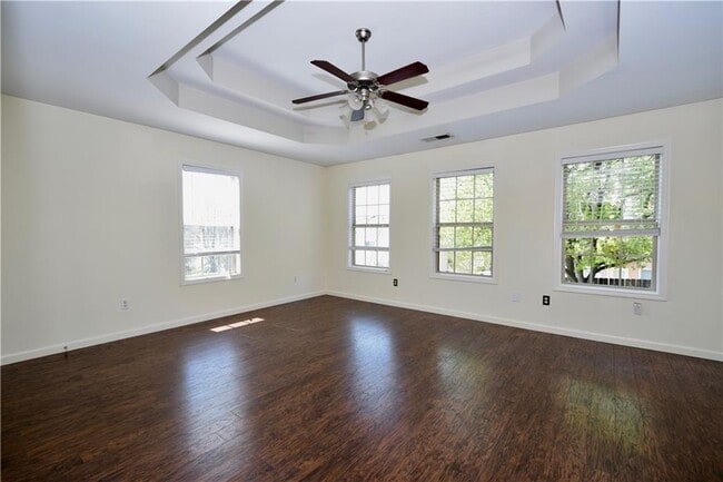 Building Photo - 2150 Waterford Park Dr