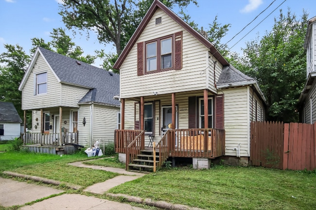 Building Photo - 2210 W Wiswall St