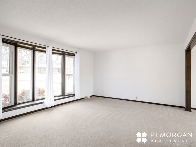 Building Photo - 1312 S 118th St