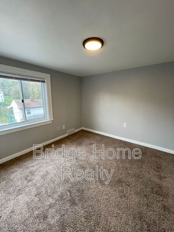 Building Photo - 2404 S 18th St