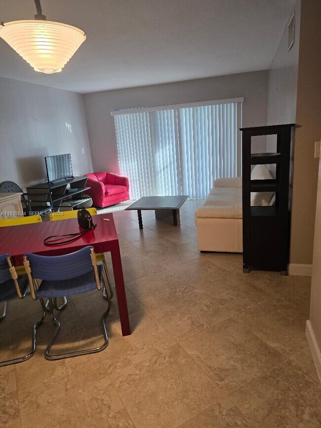 Building Photo - 2990 NE 16th Ave