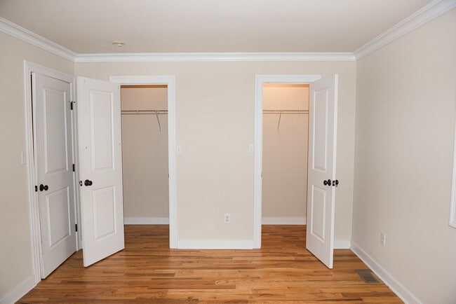 Building Photo - 93 Tennyson Dr