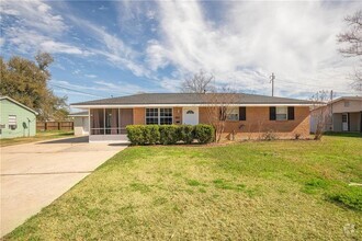 Building Photo - 620 Marino Dr