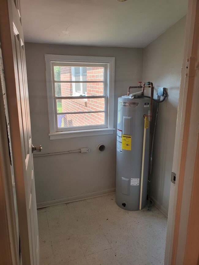 Building Photo - Haynes Tract