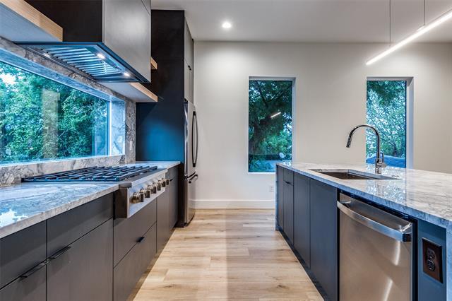 Building Photo - 2315 Hawthorne Ave