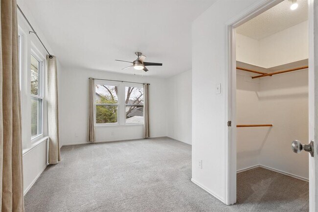 Building Photo - 2814 Gonzales St