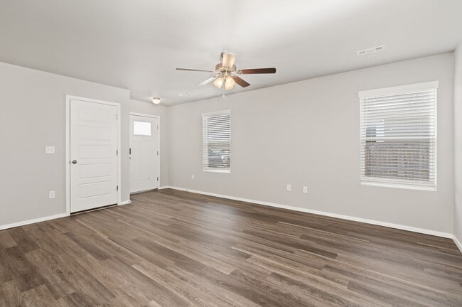 Building Photo - *Pre-Leasing* Three Bedroom | Two Bathroom Duplex with Full Service Lawn Care in Lawlis Ranch