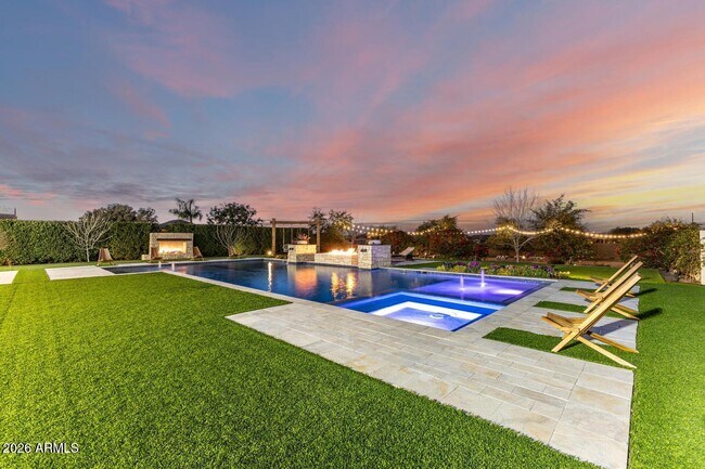 Building Photo - 5348 W Encanto Verde