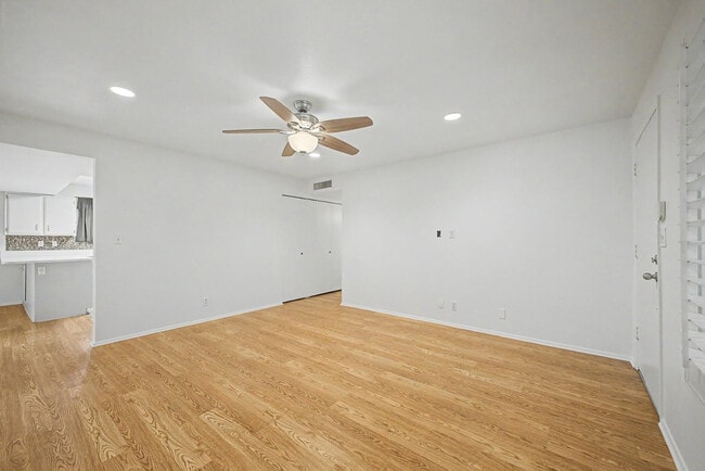 Building Photo - 12222 N 49th Ave