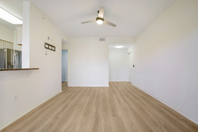 Building Photo - 7925 Preserve Cir