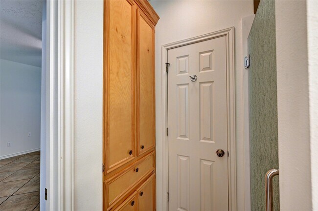 Building Photo - 12959 N Puffin Ln