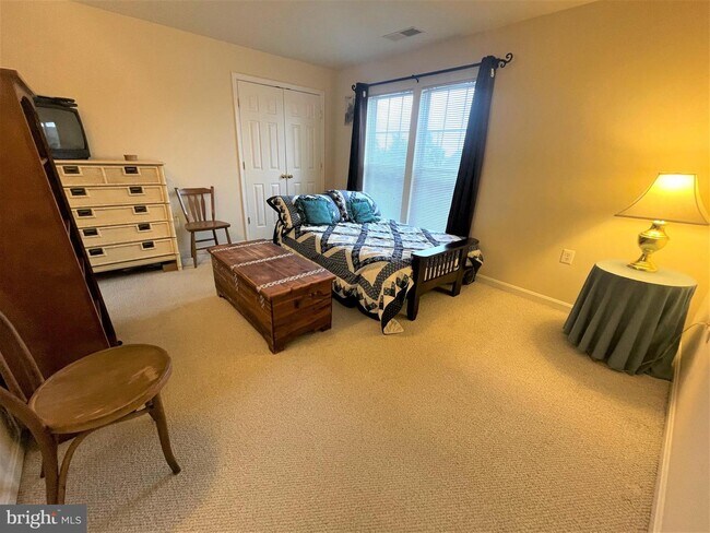 Building Photo - 100 Watkins Pond Blvd