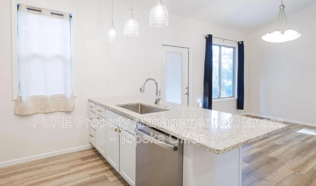 Building Photo - 3312 SE 22nd St