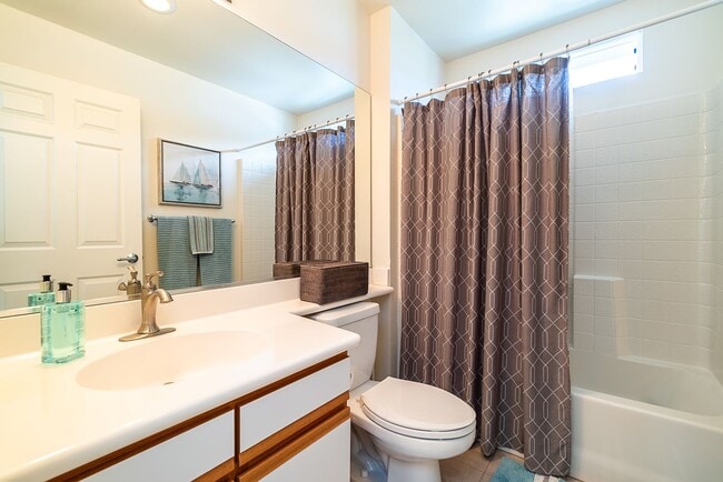 Building Photo - Quiet and Private 3 Bedroom Home in The Cape Community!