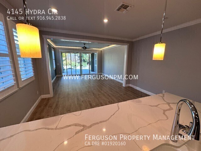 Building Photo - 4145 Hydra Cir