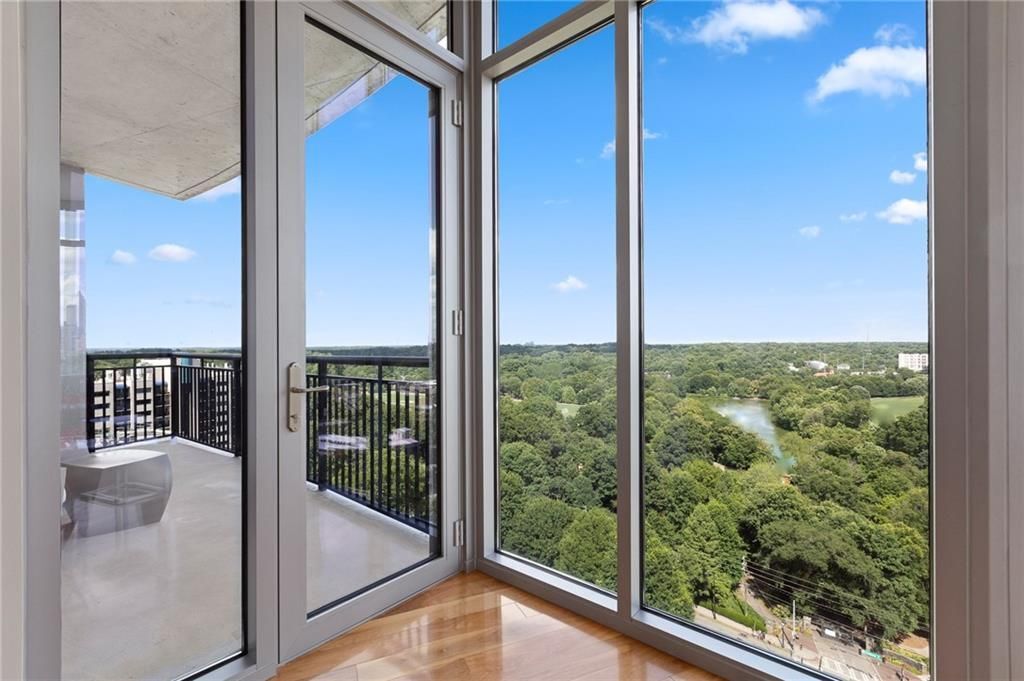 Building Photo - 222 12th St NE