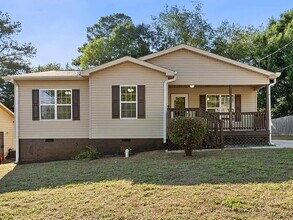 Building Photo - "Delightful 3-Bed Retreat in Huntsville with Spacious Living - 1101 Sq Ft!"