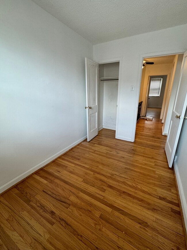 3rd bedroom 1 - 205 W Colonial St
