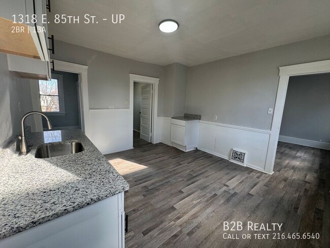Building Photo - 1318 E 85th St