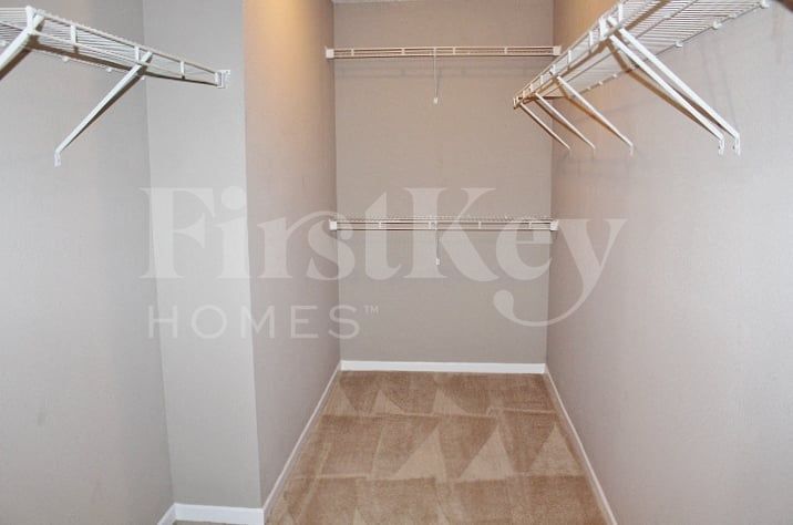 Building Photo - 920 Indigo Dr