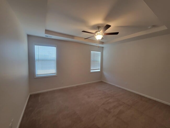 Building Photo - 166 Luxborough Ct