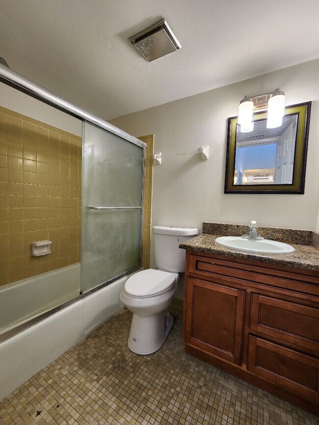 Building Photo - Gorgeous 3-Bedroom, 2.5-Bathroom Townhome ...